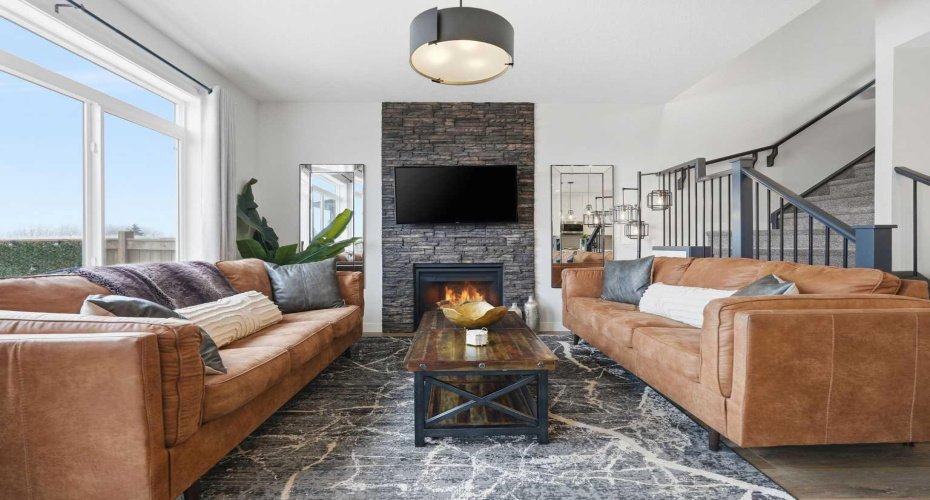 376 Fireside Way, Cochrane, Alberta T4C 3B1, 4 Bedrooms Bedrooms, ,3 BathroomsBathrooms,Residential,For Sale,Fireside,A2292325