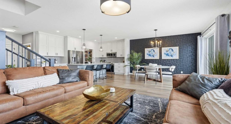 376 Fireside Way, Cochrane, Alberta T4C 3B1, 4 Bedrooms Bedrooms, ,3 BathroomsBathrooms,Residential,For Sale,Fireside,A2292325