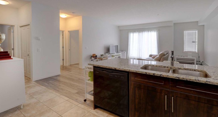 1540 Sherwood Boulevard, Calgary, Alberta T3R 0K5, 1 Bedroom Bedrooms, ,1 BathroomBathrooms,Residential,For Sale,Sherwood,A2292348