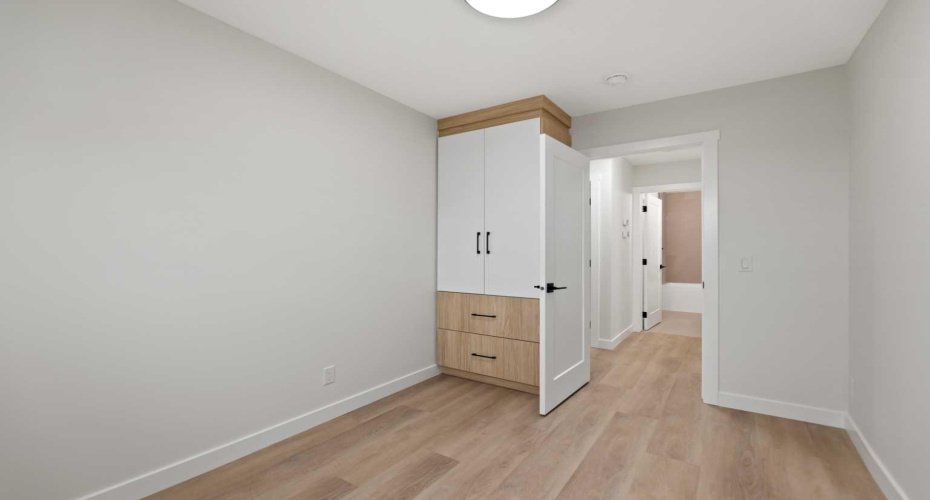 2031 24 Avenue, Calgary, Alberta T2E8H4, 5 Bedrooms Bedrooms, ,2 BathroomsBathrooms,Residential,For Sale,24,A2292390