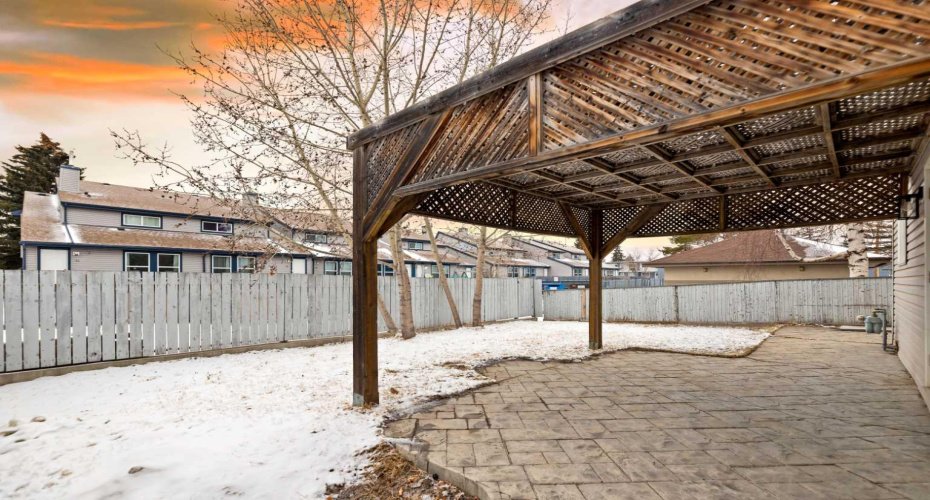 2031 24 Avenue, Calgary, Alberta T2E8H4, 5 Bedrooms Bedrooms, ,2 BathroomsBathrooms,Residential,For Sale,24,A2292390