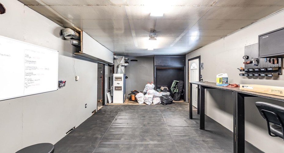 447 Allowance Avenue, Medicine Hat, Alberta T1A3E1, ,Multi-family,For Sale,Allowance,A2292468