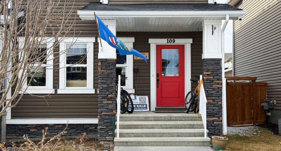 109 Heartland Boulevard, Cochrane, Alberta T4C2R1, 3 Bedrooms Bedrooms, ,3 BathroomsBathrooms,Residential,For Sale,Heartland,A2292507