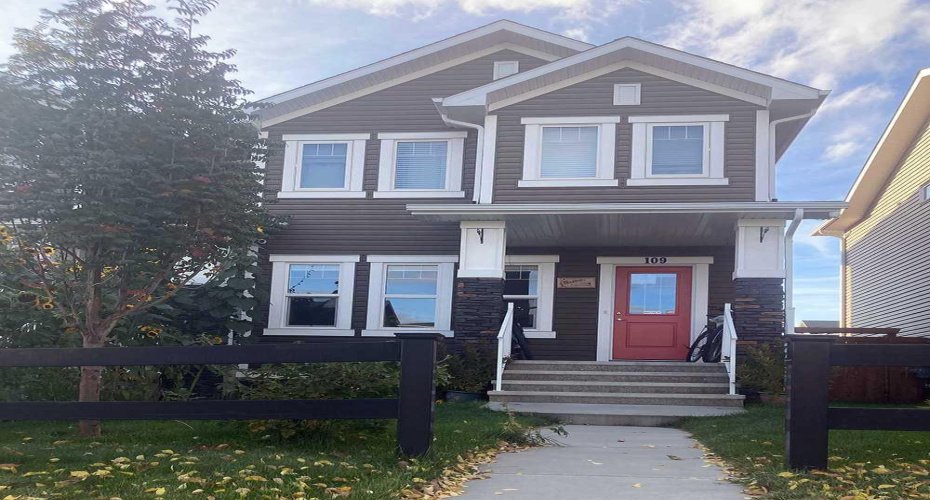 109 Heartland Boulevard, Cochrane, Alberta T4C2R1, 3 Bedrooms Bedrooms, ,3 BathroomsBathrooms,Residential,For Sale,Heartland,A2292507