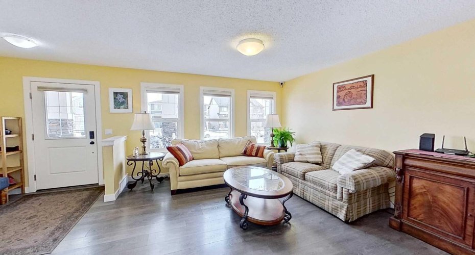 109 Heartland Boulevard, Cochrane, Alberta T4C2R1, 3 Bedrooms Bedrooms, ,3 BathroomsBathrooms,Residential,For Sale,Heartland,A2292507