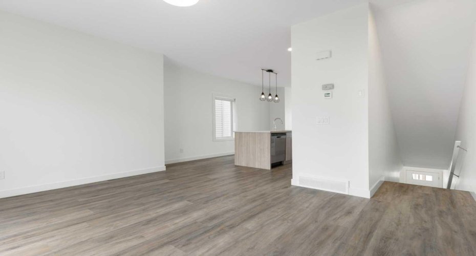 24 Rivercrest Drive, Cochrane, Alberta T4C 2C8, 3 Bedrooms Bedrooms, ,3 BathroomsBathrooms,Residential,For Sale,Rivercrest,A2292820