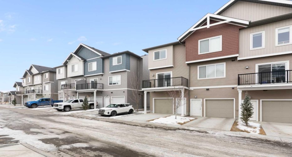 24 Rivercrest Drive, Cochrane, Alberta T4C 2C8, 3 Bedrooms Bedrooms, ,3 BathroomsBathrooms,Residential,For Sale,Rivercrest,A2292820