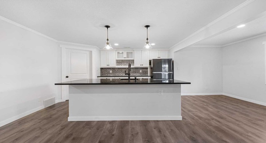 125 Seagreen Passage, Chestermere, Alberta T1X0G5, 5 Bedrooms Bedrooms, ,4 BathroomsBathrooms,Residential,For Sale,Seagreen,A2292977