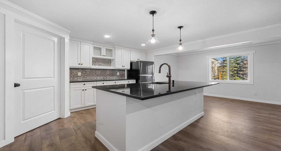 125 Seagreen Passage, Chestermere, Alberta T1X0G5, 5 Bedrooms Bedrooms, ,4 BathroomsBathrooms,Residential,For Sale,Seagreen,A2292977