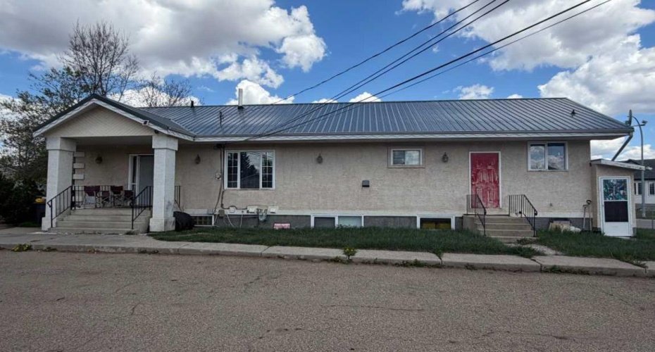 5001 62 Avenue, Ponoka, Alberta T4J 1E6, 5 Bedrooms Bedrooms, ,4 BathroomsBathrooms,Residential,For Sale,62,A2293011