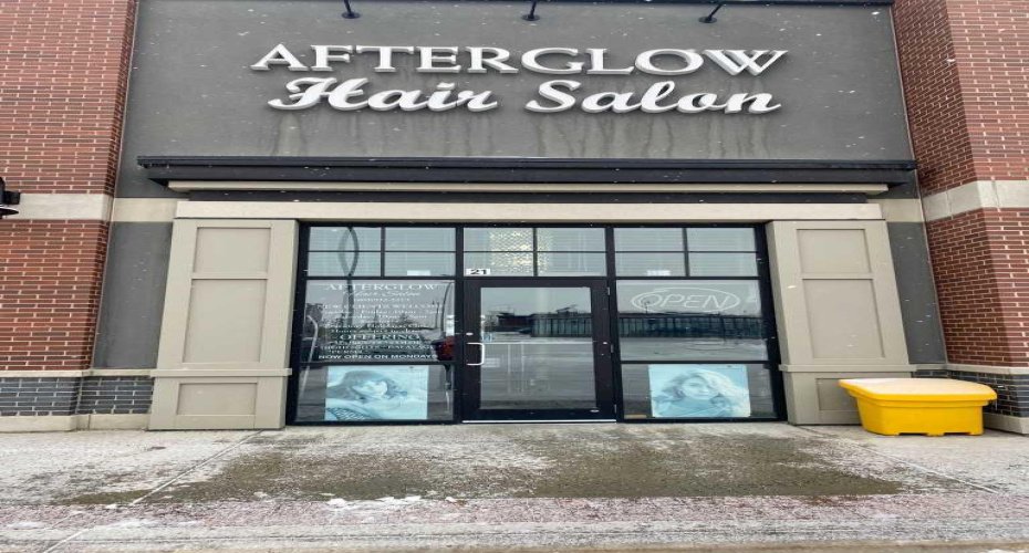 31 Bow Street Common, Cochrane, Alberta T4C 2N1, ,Commercial,For Sale,Bow Street,A2293100