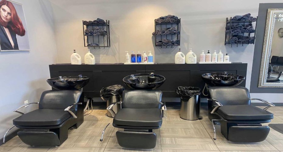 31 Bow Street Common, Cochrane, Alberta T4C 2N1, ,Commercial,For Sale,Bow Street,A2293100