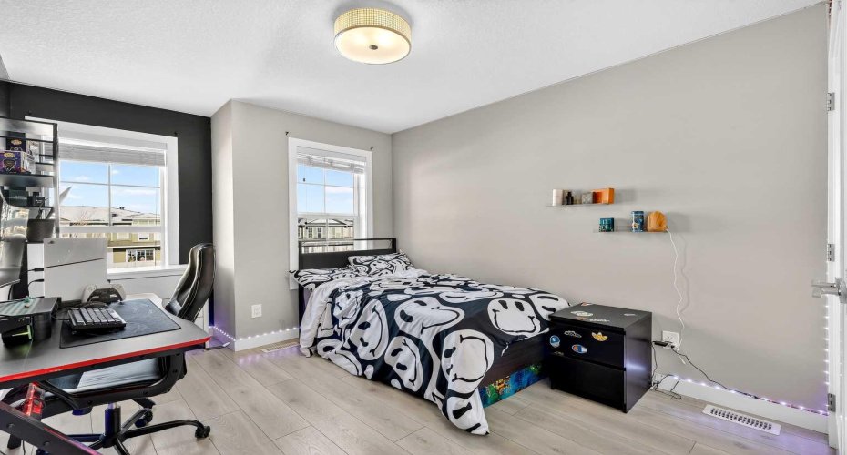 472 WEST LAKEVIEW Drive, Chestermere, Alberta T1X 2A4, 4 Bedrooms Bedrooms, ,4 BathroomsBathrooms,Residential,For Sale,WEST LAKEVIEW,A2293120
