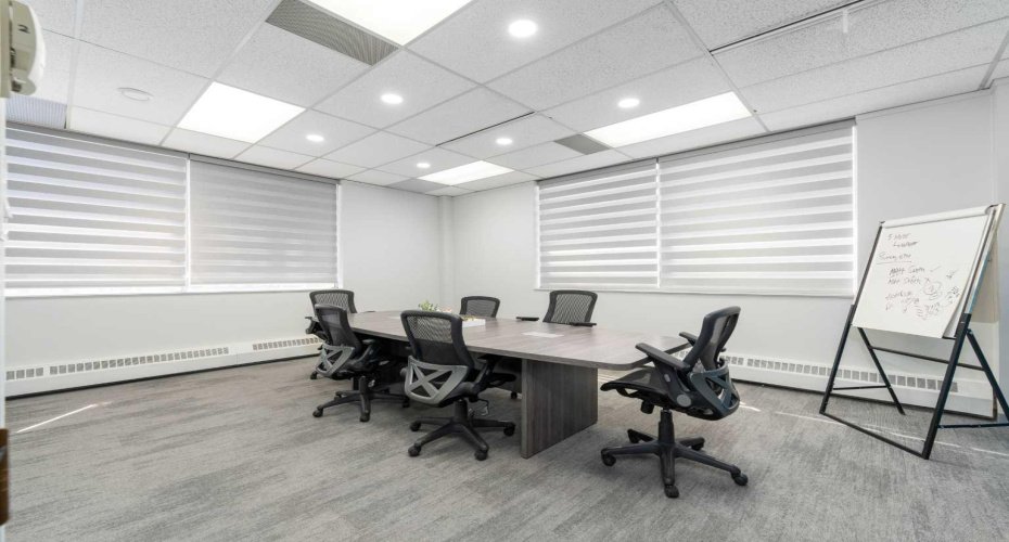12 Manning Close, Calgary, Alberta T2E 7N6, ,Commercial,For Lease,Manning,A2293130