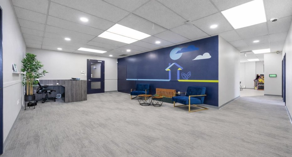 12 Manning Close, Calgary, Alberta T2E 7N6, ,Commercial,For Lease,Manning,A2293130