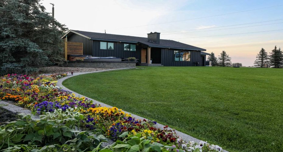 223001 Township Road 92, Rural Lethbridge County, Alberta T0L 0V0, 5 Bedrooms Bedrooms, ,3 BathroomsBathrooms,Residential,For Sale,Township Road 92,A2293137