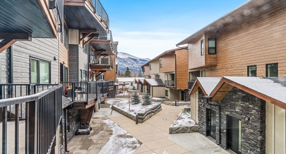 810 7th Street, Canmore, Alberta T1W 0N4, 2 Bedrooms Bedrooms, ,2 BathroomsBathrooms,Residential,For Sale,7th,A2293144