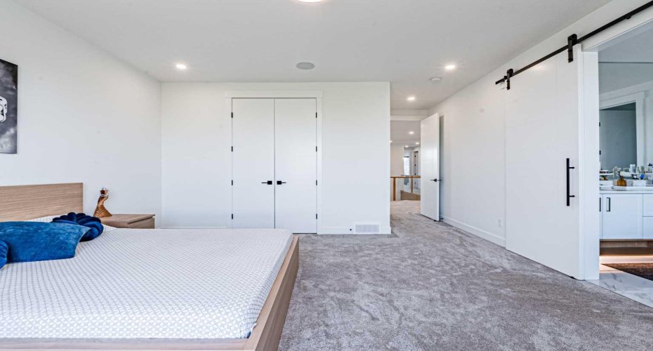 424 Watercrest Place, Chestermere, Alberta T1X 2Y9, 8 Bedrooms Bedrooms, ,7 BathroomsBathrooms,Residential,For Sale,Watercrest,A2293178