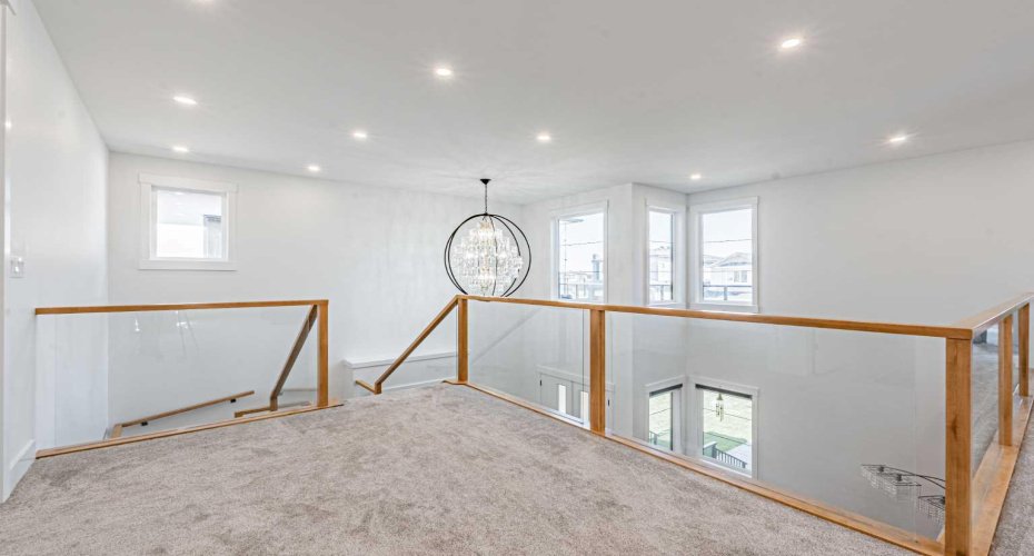 424 Watercrest Place, Chestermere, Alberta T1X 2Y9, 8 Bedrooms Bedrooms, ,7 BathroomsBathrooms,Residential,For Sale,Watercrest,A2293178