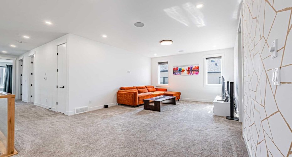 424 Watercrest Place, Chestermere, Alberta T1X 2Y9, 8 Bedrooms Bedrooms, ,7 BathroomsBathrooms,Residential,For Sale,Watercrest,A2293178