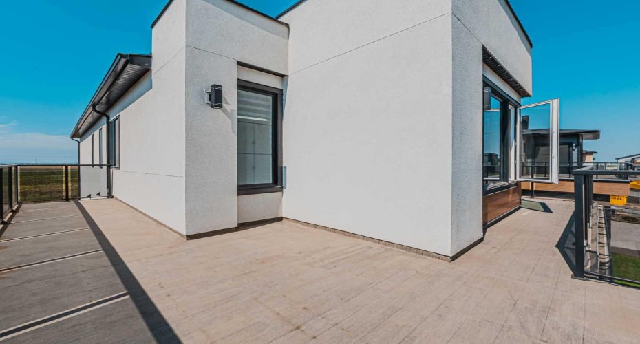 424 Watercrest Place, Chestermere, Alberta T1X 2Y9, 8 Bedrooms Bedrooms, ,7 BathroomsBathrooms,Residential,For Sale,Watercrest,A2293178