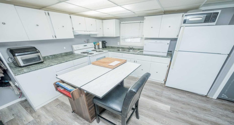 10615 88 Street, Grande Prairie, Alberta T8X 1P5, 2 Bedrooms Bedrooms, ,1 BathroomBathrooms,Mobile,For Sale,88,A2293183