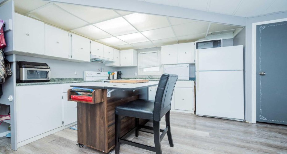 10615 88 Street, Grande Prairie, Alberta T8X 1P5, 2 Bedrooms Bedrooms, ,1 BathroomBathrooms,Mobile,For Sale,88,A2293183