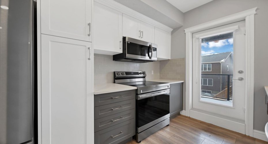 10060 46 Street, Calgary, Alberta T3J 2H8, 2 Bedrooms Bedrooms, ,3 BathroomsBathrooms,Residential,For Sale,46,A2293189