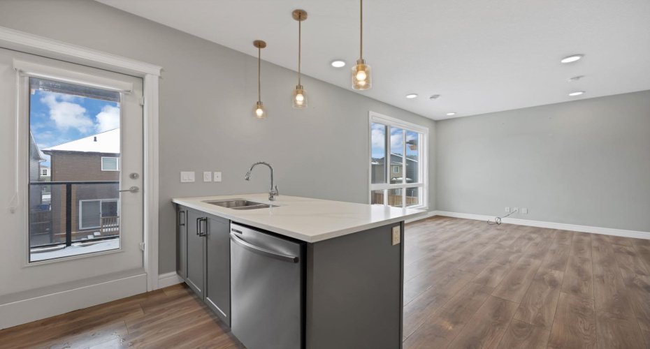 10060 46 Street, Calgary, Alberta T3J 2H8, 2 Bedrooms Bedrooms, ,3 BathroomsBathrooms,Residential,For Sale,46,A2293189