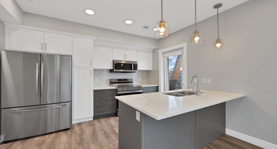 10060 46 Street, Calgary, Alberta T3J 2H8, 2 Bedrooms Bedrooms, ,3 BathroomsBathrooms,Residential,For Sale,46,A2293189