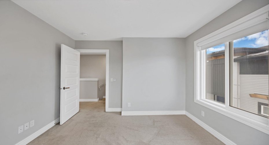 10060 46 Street, Calgary, Alberta T3J 2H8, 2 Bedrooms Bedrooms, ,3 BathroomsBathrooms,Residential,For Sale,46,A2293189