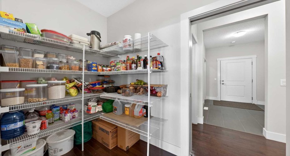 14 Evansfield Road, Calgary, Alberta T3P 0L1, 4 Bedrooms Bedrooms, ,3 BathroomsBathrooms,Residential,For Sale,Evansfield,A2293190