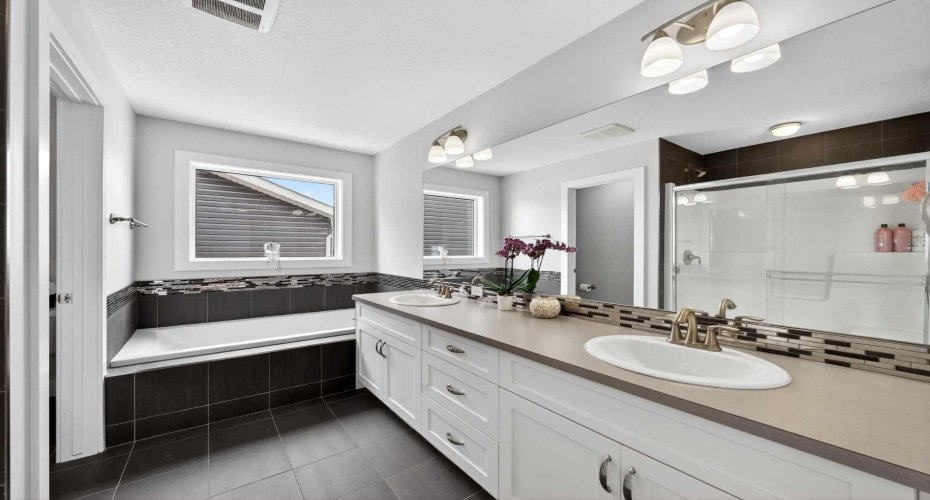 14 Evansfield Road, Calgary, Alberta T3P 0L1, 4 Bedrooms Bedrooms, ,3 BathroomsBathrooms,Residential,For Sale,Evansfield,A2293190