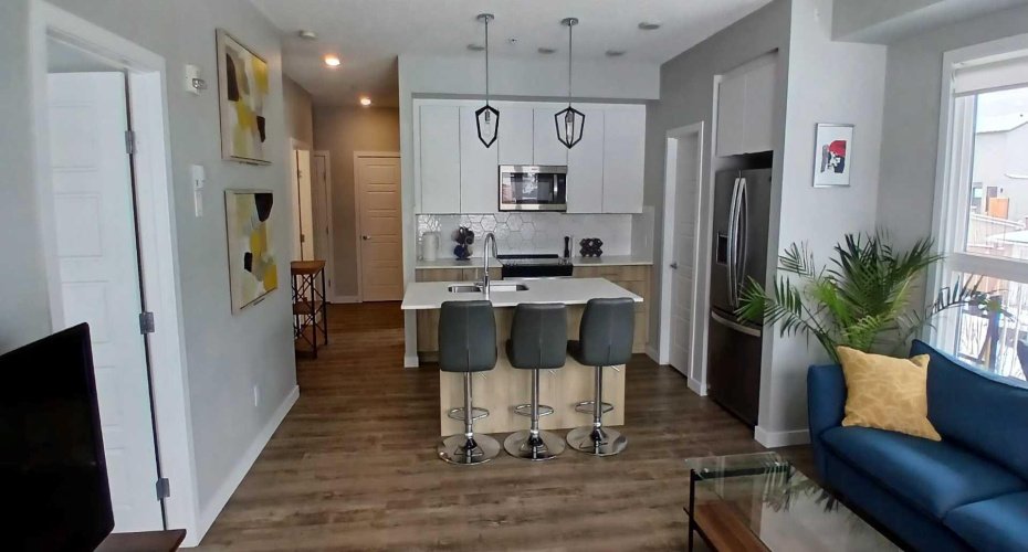 1605 17 Street, Calgary, Alberta T2G 2L7, 2 Bedrooms Bedrooms, ,2 BathroomsBathrooms,Residential,For Sale,17,A2293191