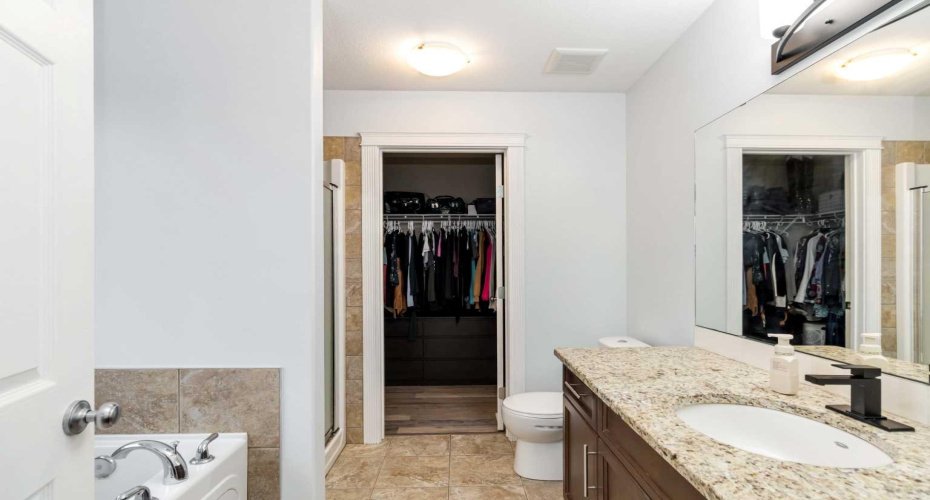 105 Gravelstone Road, Fort McMurray, Alberta T9K0W9, 5 Bedrooms Bedrooms, ,4 BathroomsBathrooms,Residential,For Sale,Gravelstone,A2293198