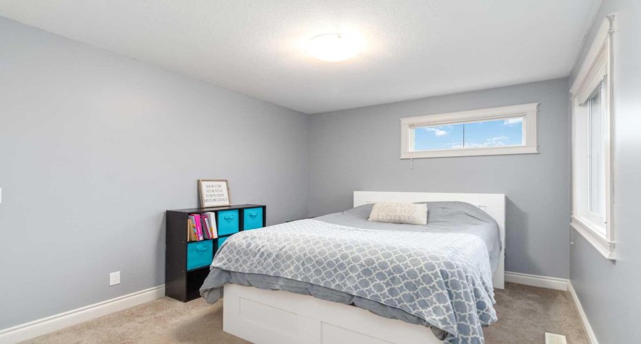 105 Gravelstone Road, Fort McMurray, Alberta T9K0W9, 5 Bedrooms Bedrooms, ,4 BathroomsBathrooms,Residential,For Sale,Gravelstone,A2293198