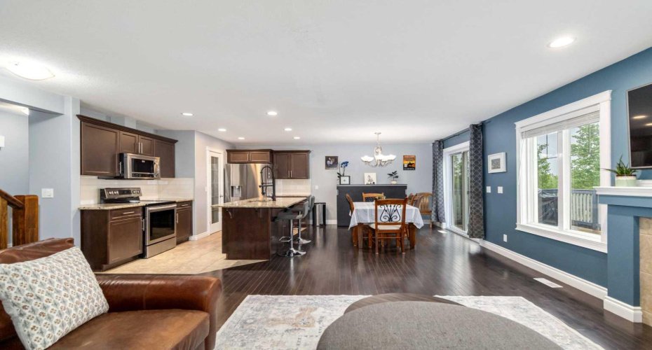 105 Gravelstone Road, Fort McMurray, Alberta T9K0W9, 5 Bedrooms Bedrooms, ,4 BathroomsBathrooms,Residential,For Sale,Gravelstone,A2293198