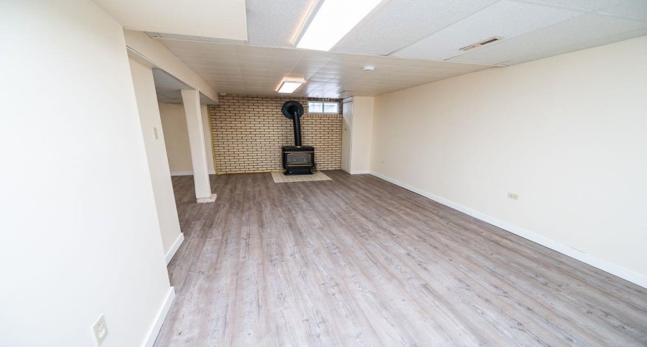 5811 43 Avenue, Red Deer, Alberta T4N 3E5, 2 Bedrooms Bedrooms, ,3 BathroomsBathrooms,Residential,For Sale,43,A2293203