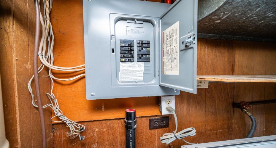 5811 43 Avenue, Red Deer, Alberta T4N 3E5, 2 Bedrooms Bedrooms, ,3 BathroomsBathrooms,Residential,For Sale,43,A2293203