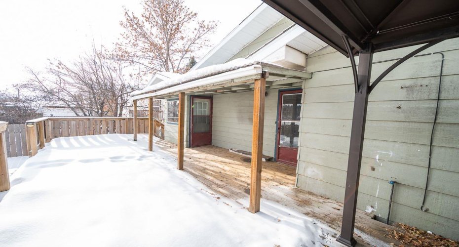 5811 43 Avenue, Red Deer, Alberta T4N 3E5, 2 Bedrooms Bedrooms, ,3 BathroomsBathrooms,Residential,For Sale,43,A2293203