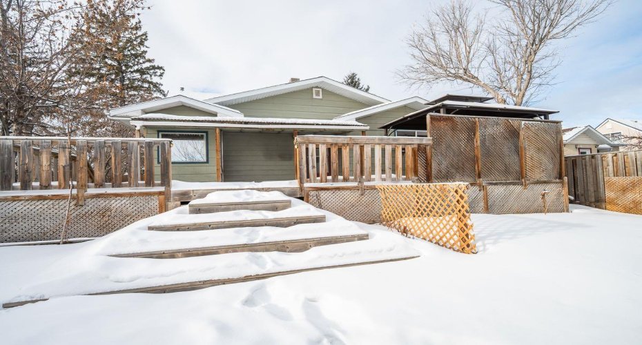 5811 43 Avenue, Red Deer, Alberta T4N 3E5, 2 Bedrooms Bedrooms, ,3 BathroomsBathrooms,Residential,For Sale,43,A2293203