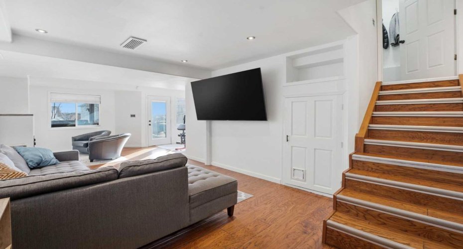 145 Harvest Glen Way, Calgary, Alberta T3K 4J4, 3 Bedrooms Bedrooms, ,3 BathroomsBathrooms,Residential,For Sale,Harvest Glen,A2293205