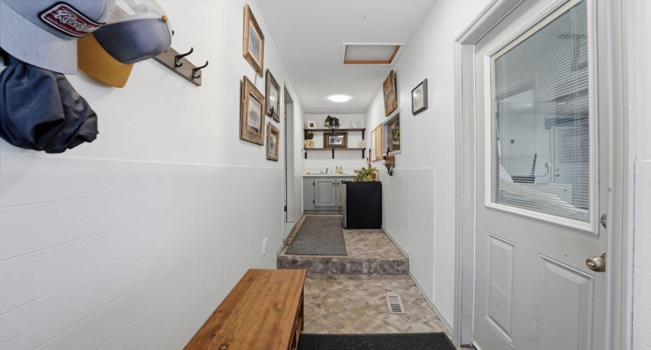 51026 Highway 587, Rural Clearwater County, Alberta T0M1C0, 4 Bedrooms Bedrooms, ,3 BathroomsBathrooms,Agri-business,For Sale,Highway 587,A2293207