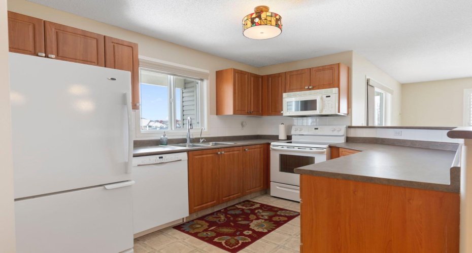 4975 130 Avenue, Calgary, Alberta T2Z 4P1, 2 Bedrooms Bedrooms, ,2 BathroomsBathrooms,Residential,For Sale,130,A2293208