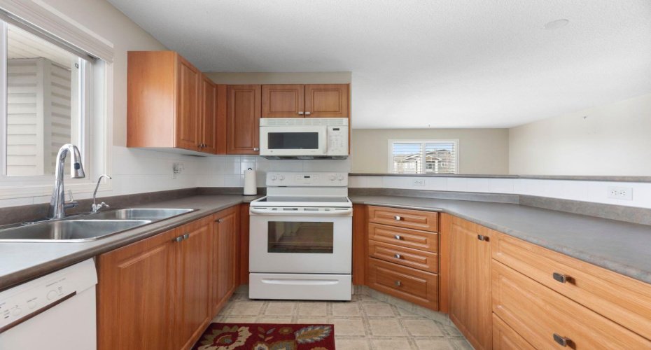 4975 130 Avenue, Calgary, Alberta T2Z 4P1, 2 Bedrooms Bedrooms, ,2 BathroomsBathrooms,Residential,For Sale,130,A2293208