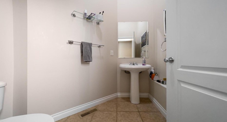 5809 28 Avenue, Camrose, Alberta T4V 1P8, 3 Bedrooms Bedrooms, ,3 BathroomsBathrooms,Residential,For Sale,28,A2293210