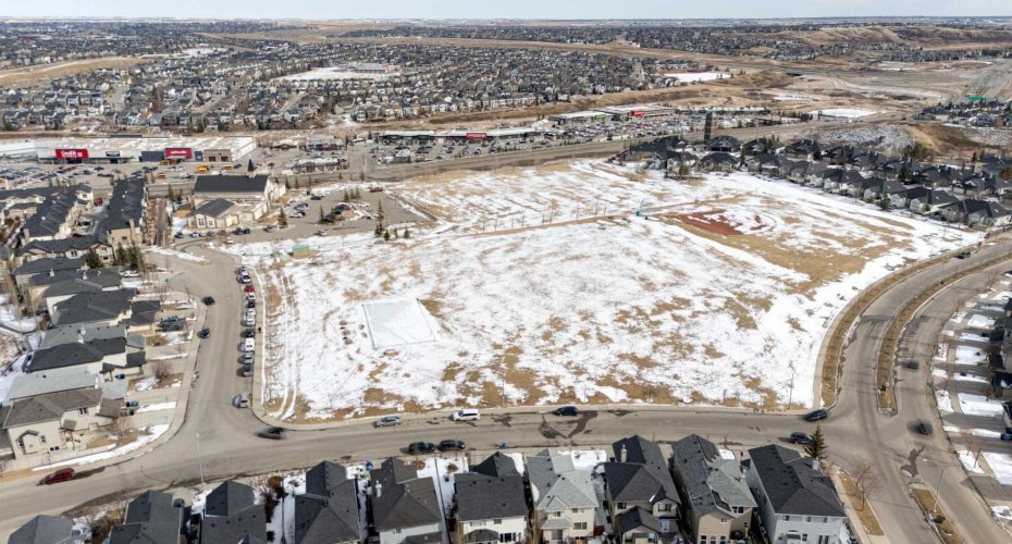 196 Kincora Hill, Calgary, Alberta T3R 0A8, 4 Bedrooms Bedrooms, ,4 BathroomsBathrooms,Residential,For Sale,Kincora,A2293211