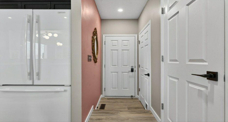 1012 Windsong Drive, Airdrie, Alberta T4B 0P2, 2 Bedrooms Bedrooms, ,4 BathroomsBathrooms,Residential,For Sale,Windsong,A2293220