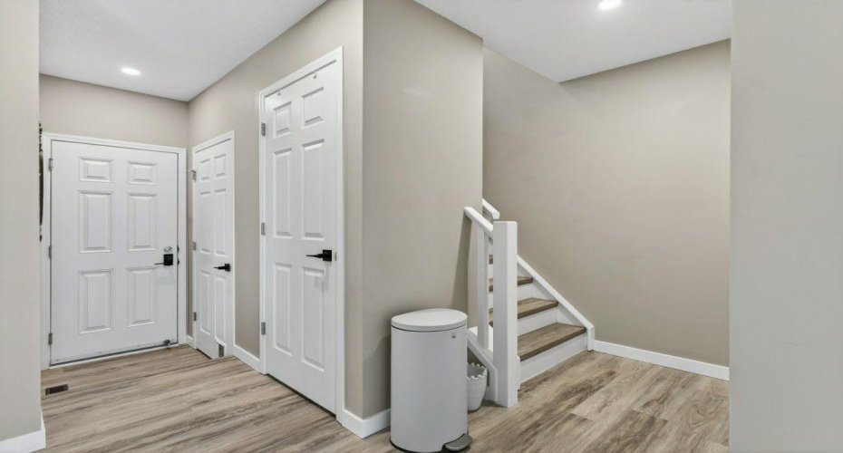 1012 Windsong Drive, Airdrie, Alberta T4B 0P2, 2 Bedrooms Bedrooms, ,4 BathroomsBathrooms,Residential,For Sale,Windsong,A2293220