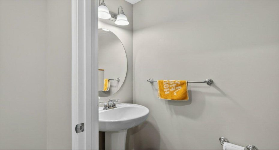 1012 Windsong Drive, Airdrie, Alberta T4B 0P2, 2 Bedrooms Bedrooms, ,4 BathroomsBathrooms,Residential,For Sale,Windsong,A2293220